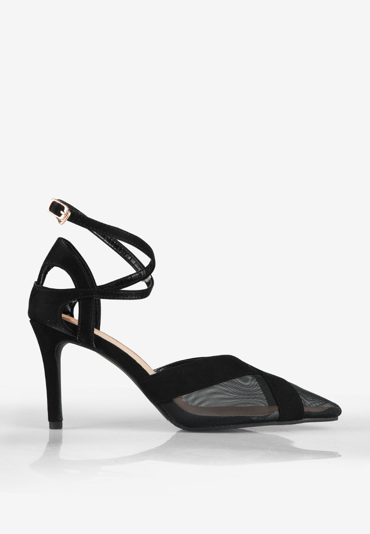 Freda in Black