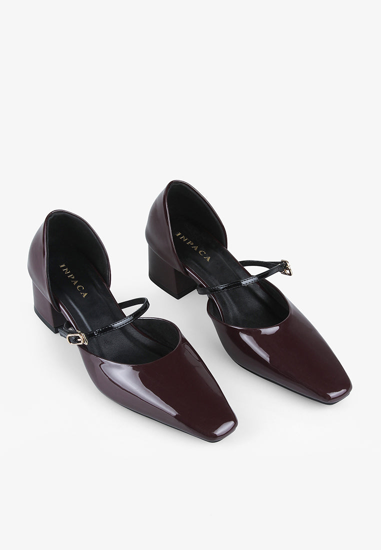 Geneve in Maroon