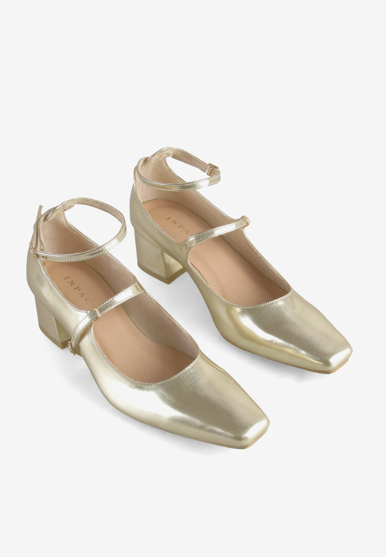 Astoria in Gold