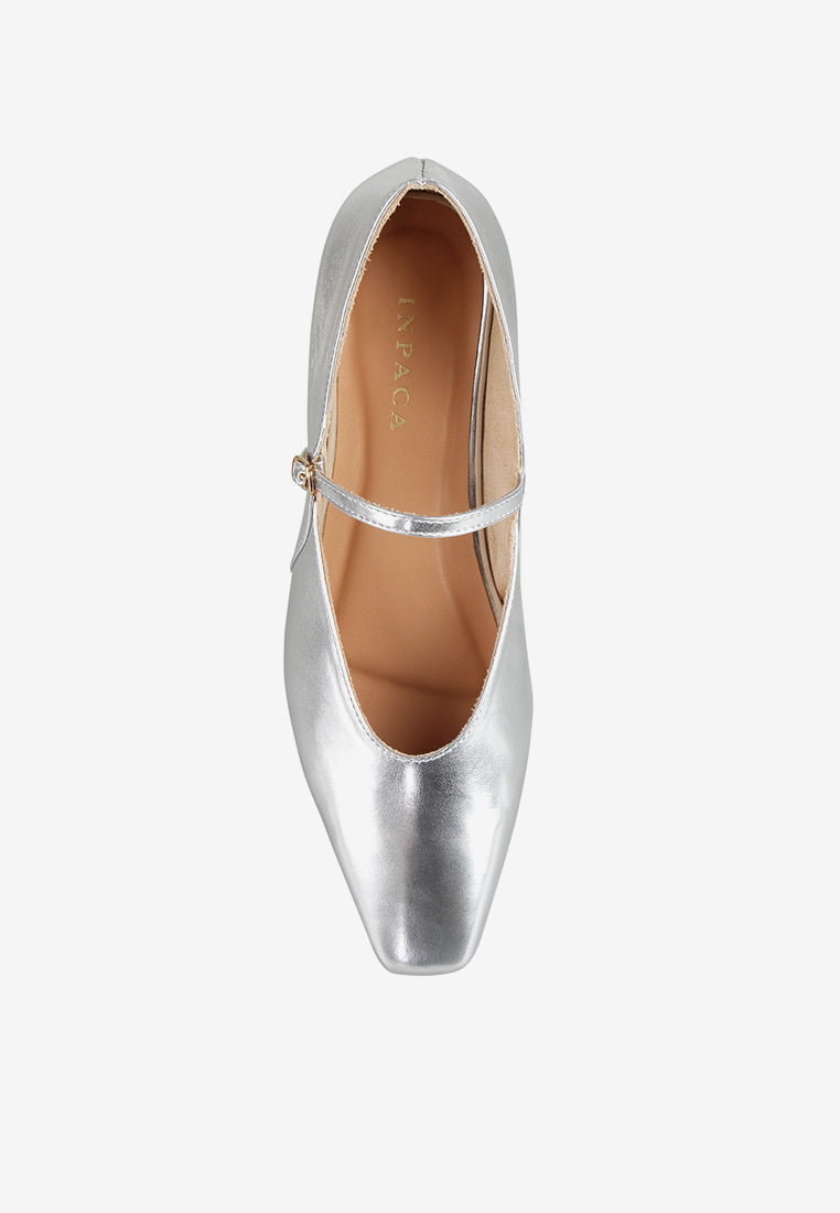 Glace in Silver