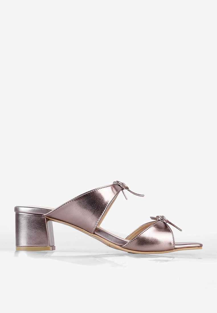 Reeve Heels in Cooper