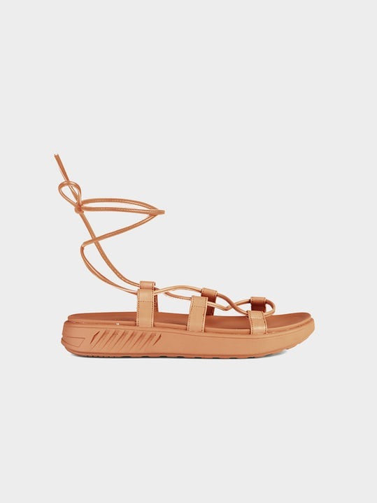 Kiara in Tan