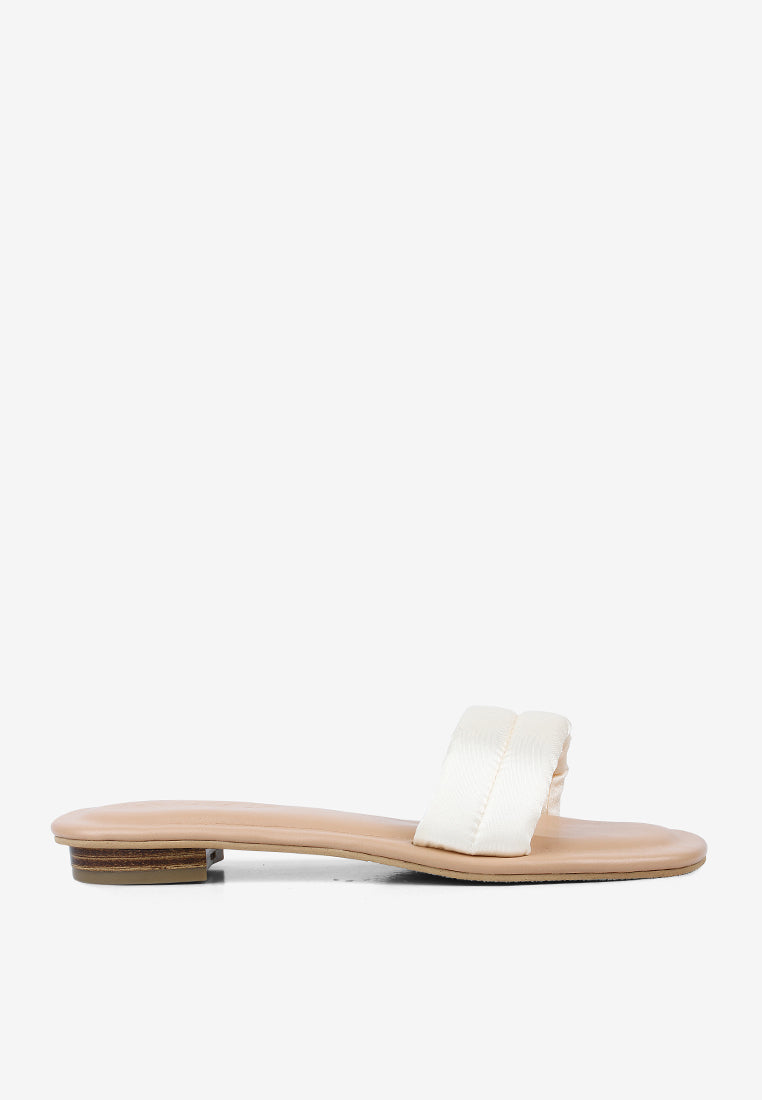 Alba in Ivory