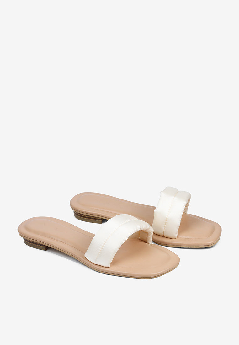 Alba in Ivory