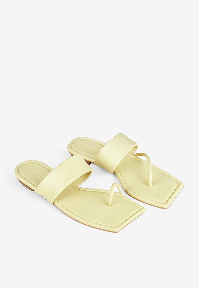 Mono in Butter Yellow