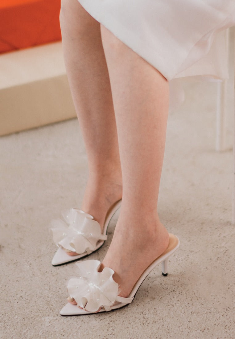 Carole in White