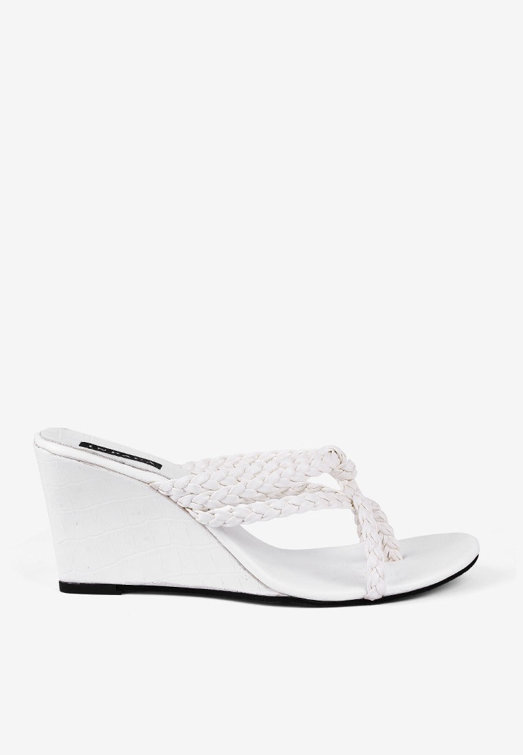 Calista in White