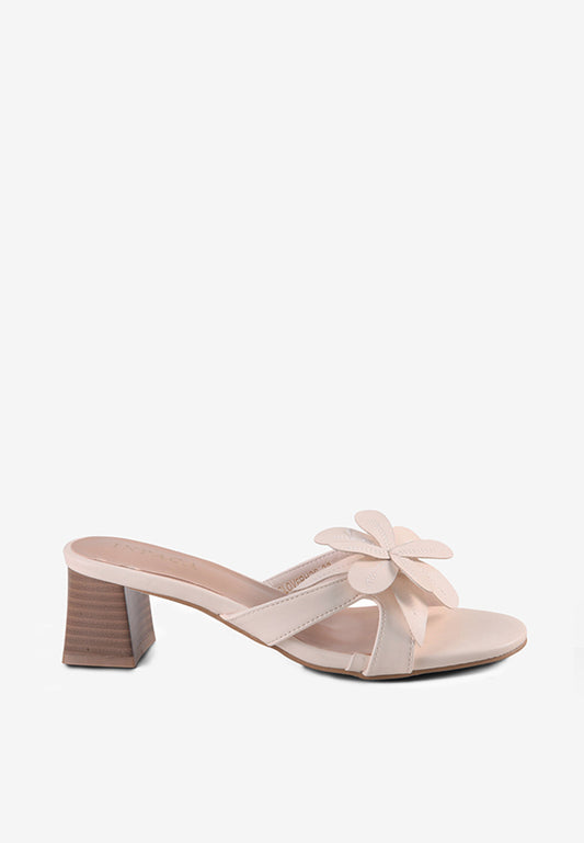 Clover in Beige