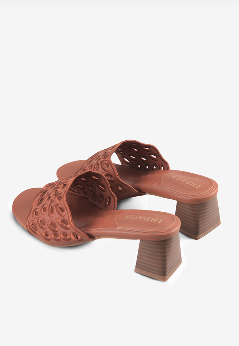 Galle in Brown