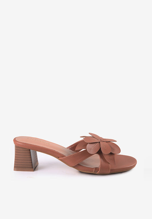 Clover in Brown