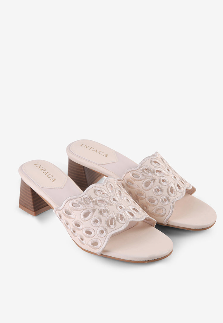 Galle in Beige