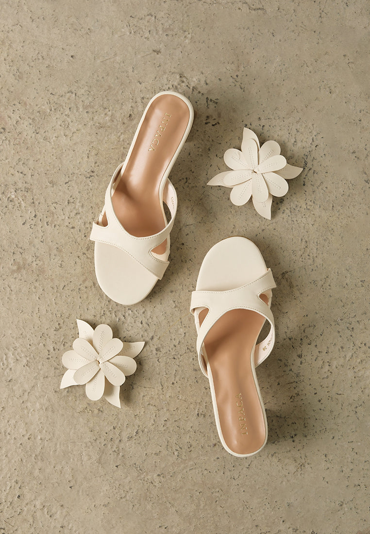 Clover in Beige