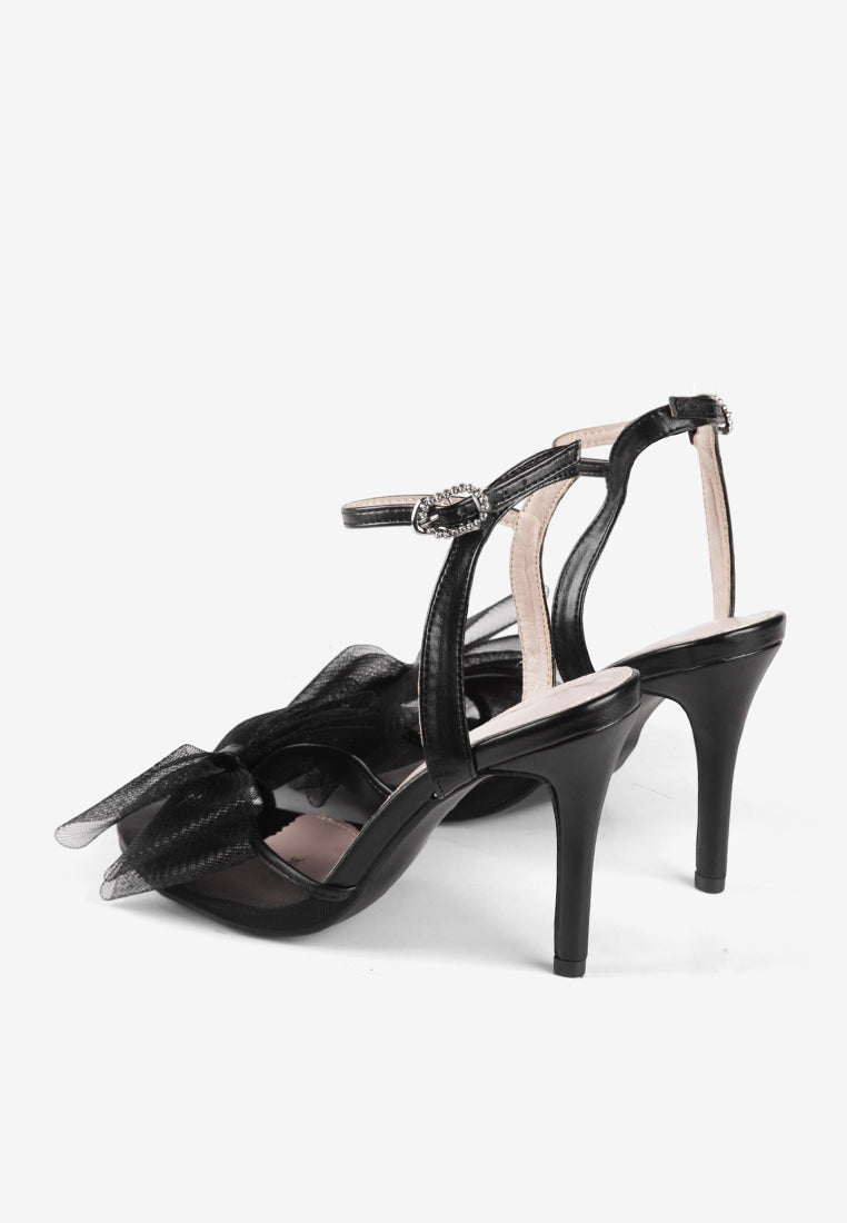 Jolene in Black