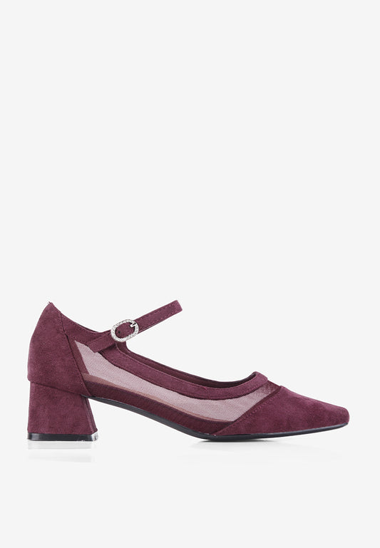 Elora in Maroon