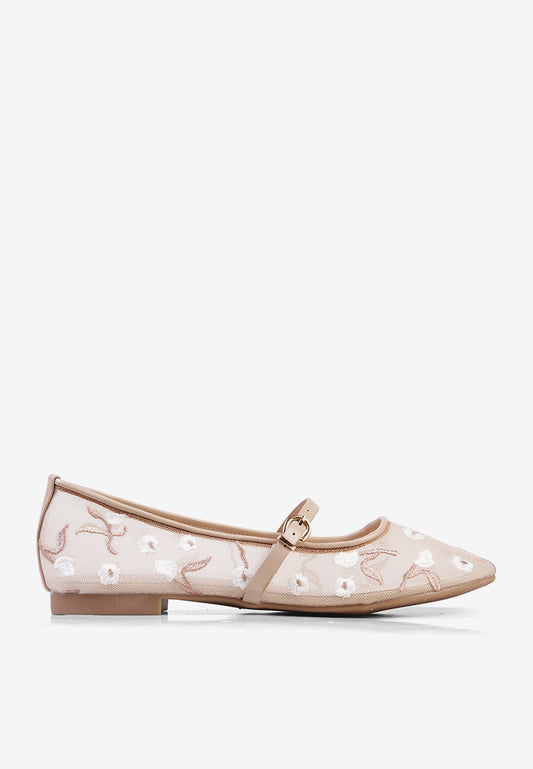 Eloise Flatshoes in Ivory