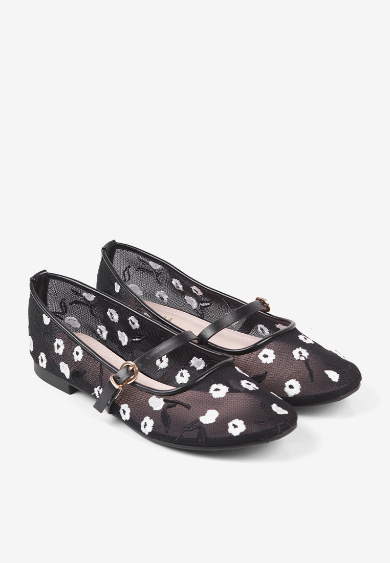 Eloise Flatshoes in Black