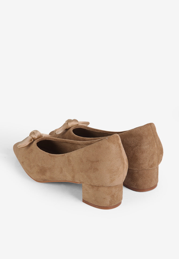 Patrina in Beige