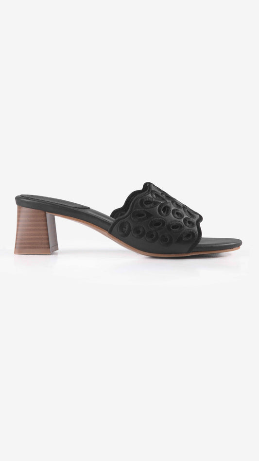 Galle in Black