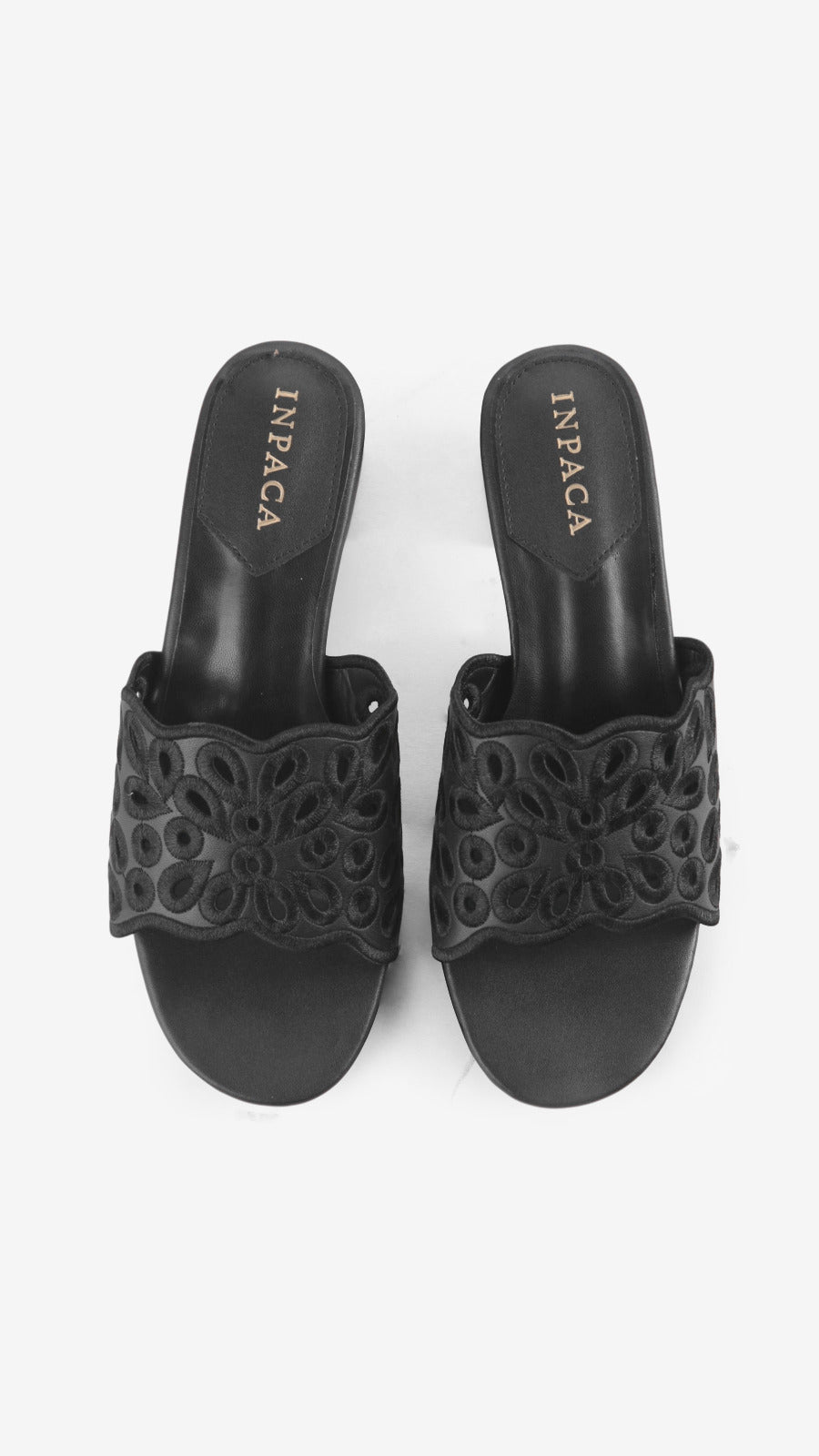 Galle in Black