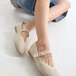 Maia Flatshoes in Cream